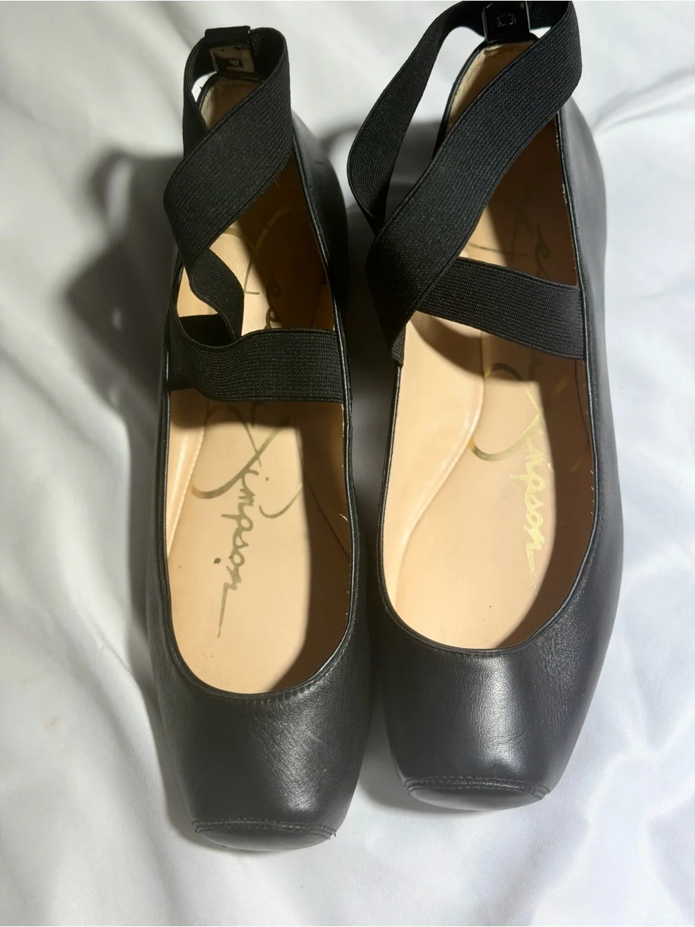 Yessica simpson sleek black